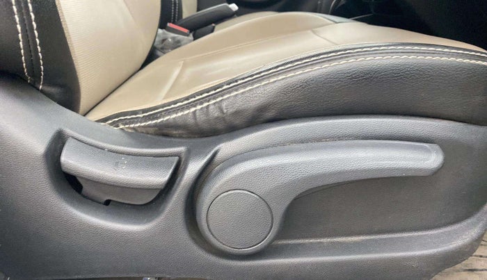 2018 Hyundai Elite i20 ASTA 1.2  CVT, Petrol, Automatic, 44,800 km, Driver Side Adjustment Panel