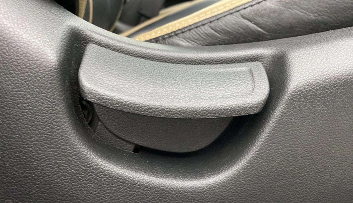 2018 Hyundai Verna 1.4 E PETROL, Petrol, Manual, 28,792 km, Driver Side Adjustment Panel