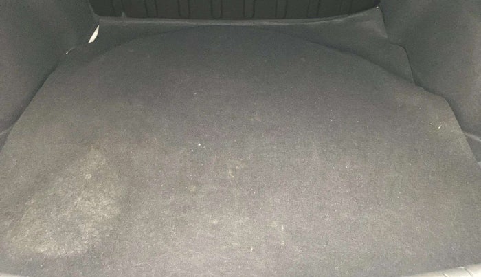 2018 Hyundai Verna 1.4 E PETROL, Petrol, Manual, 28,792 km, Boot Inside