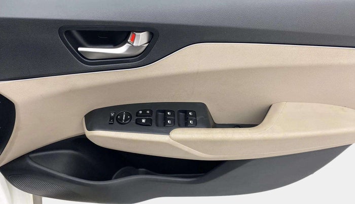 2018 Hyundai Verna 1.4 E PETROL, Petrol, Manual, 28,792 km, Driver Side Door Panels Control