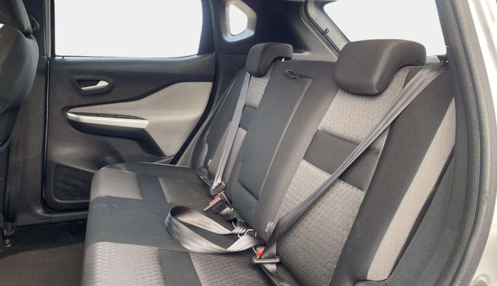2022 Nissan MAGNITE XV TURBO CVT, Petrol, Automatic, 20,204 km, Right Side Rear Door Cabin