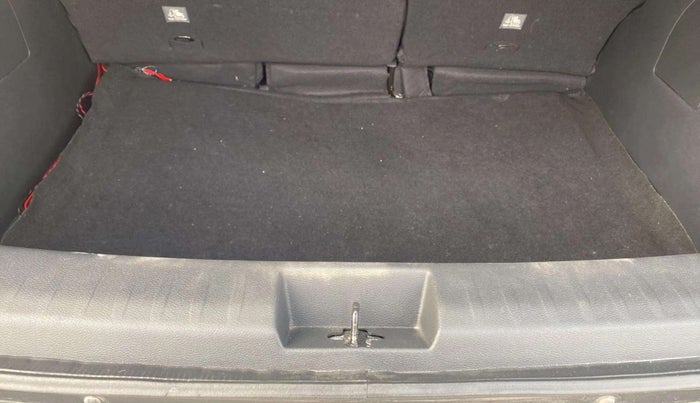 2022 Nissan MAGNITE XV TURBO CVT, Petrol, Automatic, 20,204 km, Boot Inside