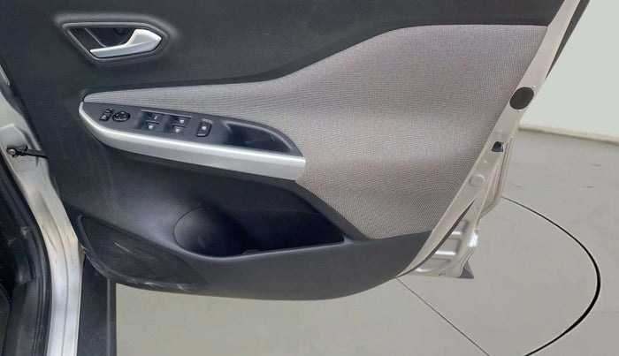 2022 Nissan MAGNITE XV TURBO CVT, Petrol, Automatic, 20,204 km, Driver Side Door Panels Control