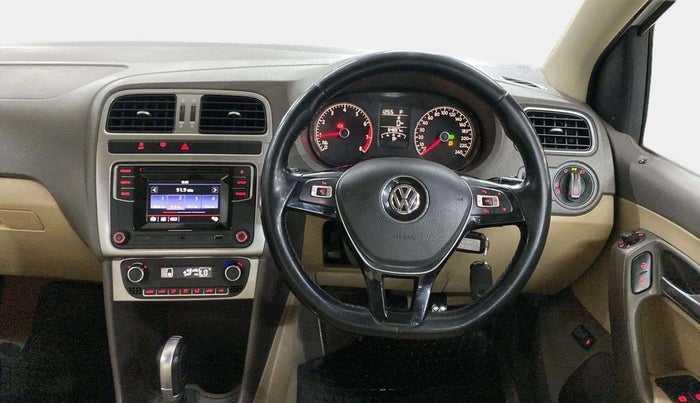 2017 Volkswagen Vento HIGHLINE PETROL AT, Petrol, Automatic, 65,025 km, Steering Wheel Close Up