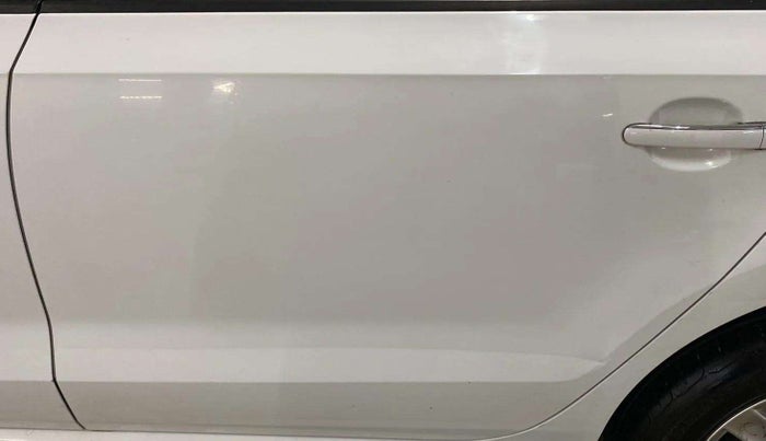 2017 Volkswagen Vento HIGHLINE PETROL AT, Petrol, Automatic, 65,025 km, Rear left door - Slightly dented