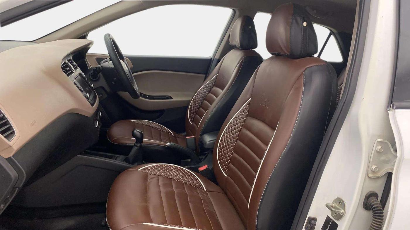 2020 Hyundai Elite i20 SPORTZ PLUS 1.2, Petrol, Manual, 59,997 km, Right Side Front Door Cabin