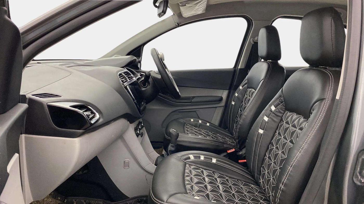 2021 Tata Tiago XT LIMITED EDITION PETROL, CNG, Manual, 38,992 km, Right Side Front Door Cabin