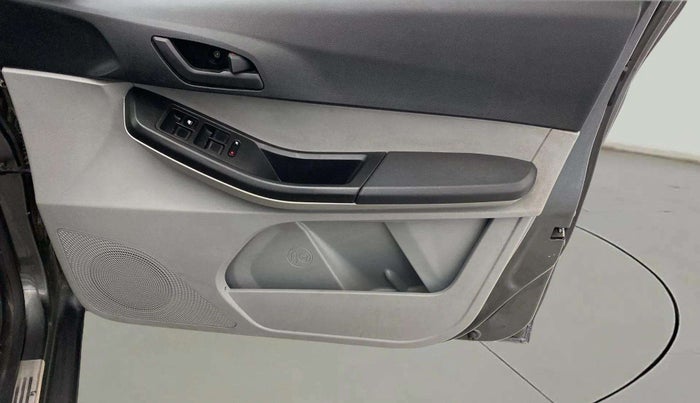 2021 Tata Tiago XT LIMITED EDITION PETROL, CNG, Manual, 38,992 km, Driver Side Door Panels Control
