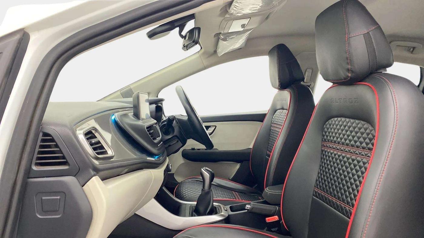 2021 Tata ALTROZ XZ PETROL, Petrol, Manual, 23,694 km, Right Side Front Door Cabin
