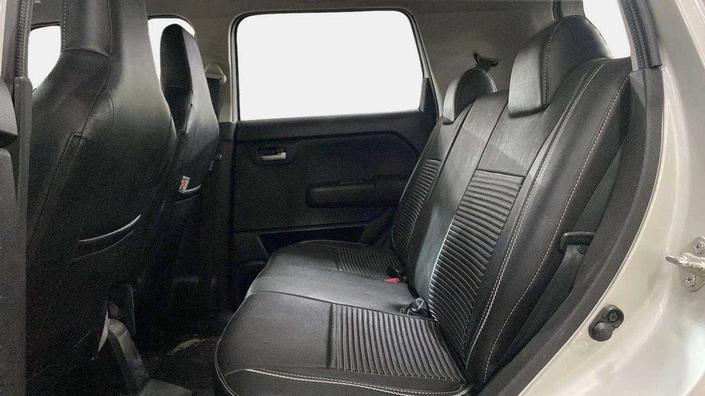 2019 Maruti New Wagon-R ZXI 1.2, Petrol, Manual, 12,675 km, Right Side Rear Door Cabin