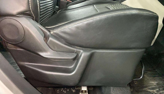 2019 Maruti New Wagon-R ZXI 1.2, Petrol, Manual, 12,675 km, Driver Side Adjustment Panel