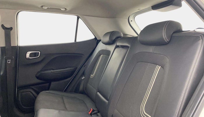 2019 Hyundai VENUE SX 1.0 (O) TURBO, Petrol, Manual, 62,468 km, Right Side Rear Door Cabin