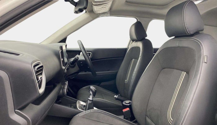 2019 Hyundai VENUE SX 1.0 (O) TURBO, Petrol, Manual, 62,468 km, Right Side Front Door Cabin