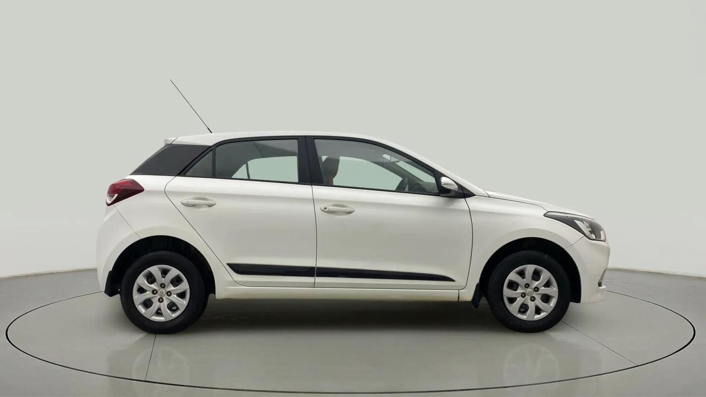 2015 Hyundai Elite i20 SPORTZ 1.2, Petrol, Manual, 43,267 km, Right Side View