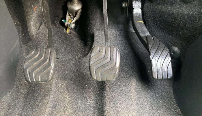 2022 Nissan MAGNITE XV TURBO, Petrol, Manual, 8,264 km, Pedals