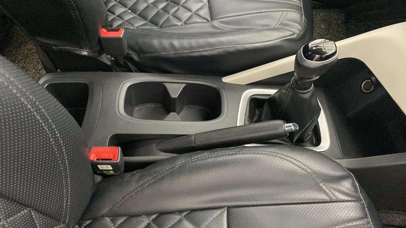 2022 Nissan MAGNITE XL, Petrol, Manual, 34,455 km, Gear Lever
