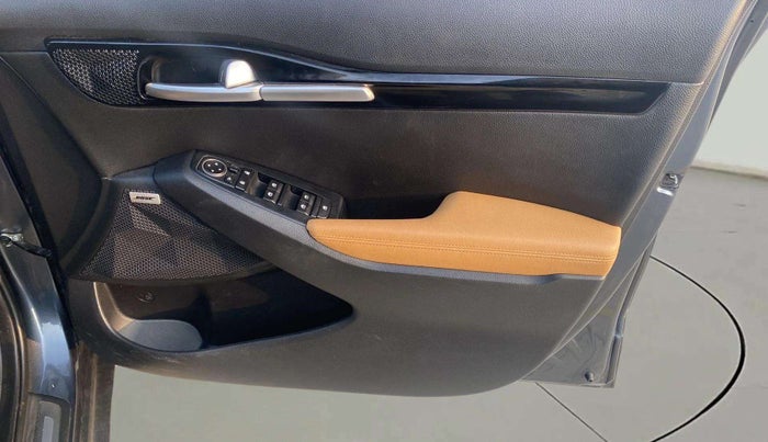 2021 KIA SELTOS HTX PLUS 1.5 DIESEL, Diesel, Manual, 55,721 km, Driver Side Door Panels Control