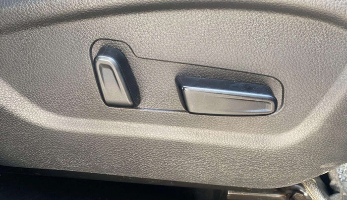 2021 KIA SELTOS HTX PLUS 1.5 DIESEL, Diesel, Manual, 55,721 km, Driver Side Adjustment Panel