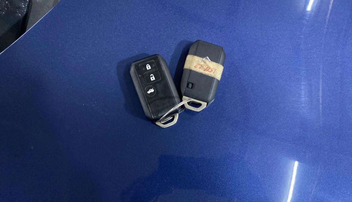 2017 Maruti Dzire ZXI, Petrol, Manual, 24,128 km, Lock system - Keyless sensor not working