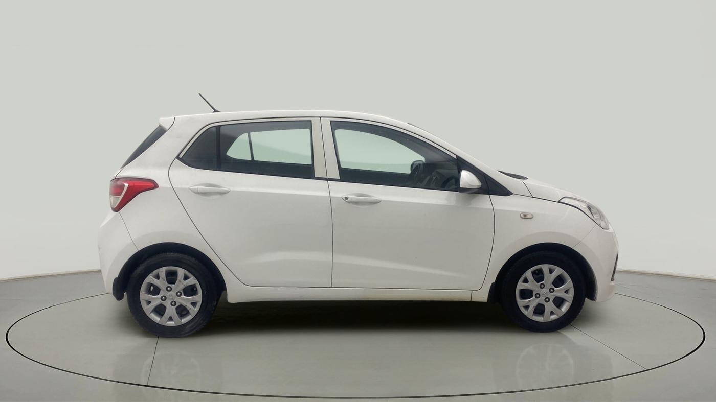 2016 Hyundai Grand i10 MAGNA 1.2 KAPPA VTVT, CNG, Manual, 79,851 km, Right Side View