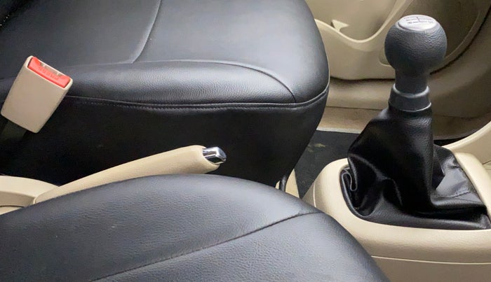 2014 Maruti Ertiga ZDI, Diesel, Manual, 1,36,879 km, Gear Lever