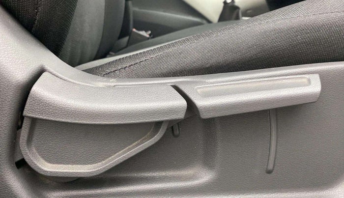 2021 Hyundai GRAND I10 NIOS SPORTZ 1.2 KAPPA VTVT, Petrol, Manual, 49,405 km, Driver Side Adjustment Panel