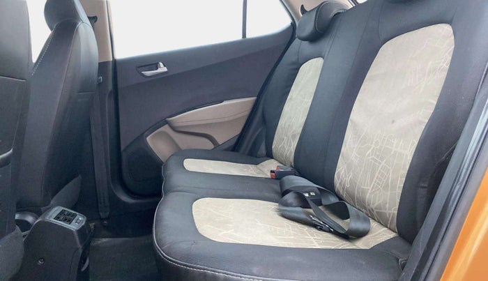 2014 Hyundai Grand i10 ASTA AT 1.2 KAPPA VTVT, Petrol, Automatic, 71,693 km, Right Side Rear Door Cabin