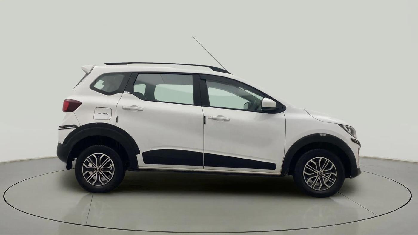 2019 Renault TRIBER RXZ, Petrol, Manual, 23,210 km, Right Side View