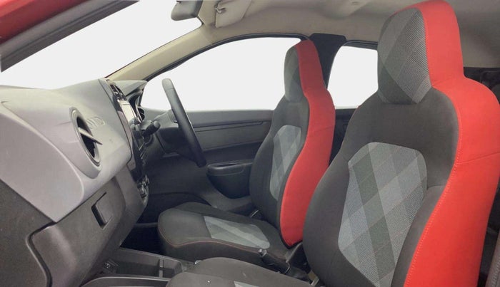 2020 Renault Kwid RXT 1.0 AMT, Petrol, Automatic, 26,781 km, Right Side Front Door Cabin