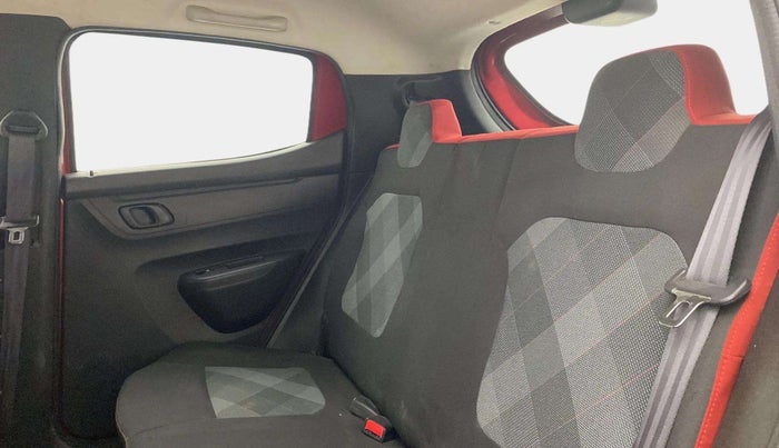 2020 Renault Kwid RXT 1.0 AMT, Petrol, Automatic, 26,781 km, Right Side Rear Door Cabin