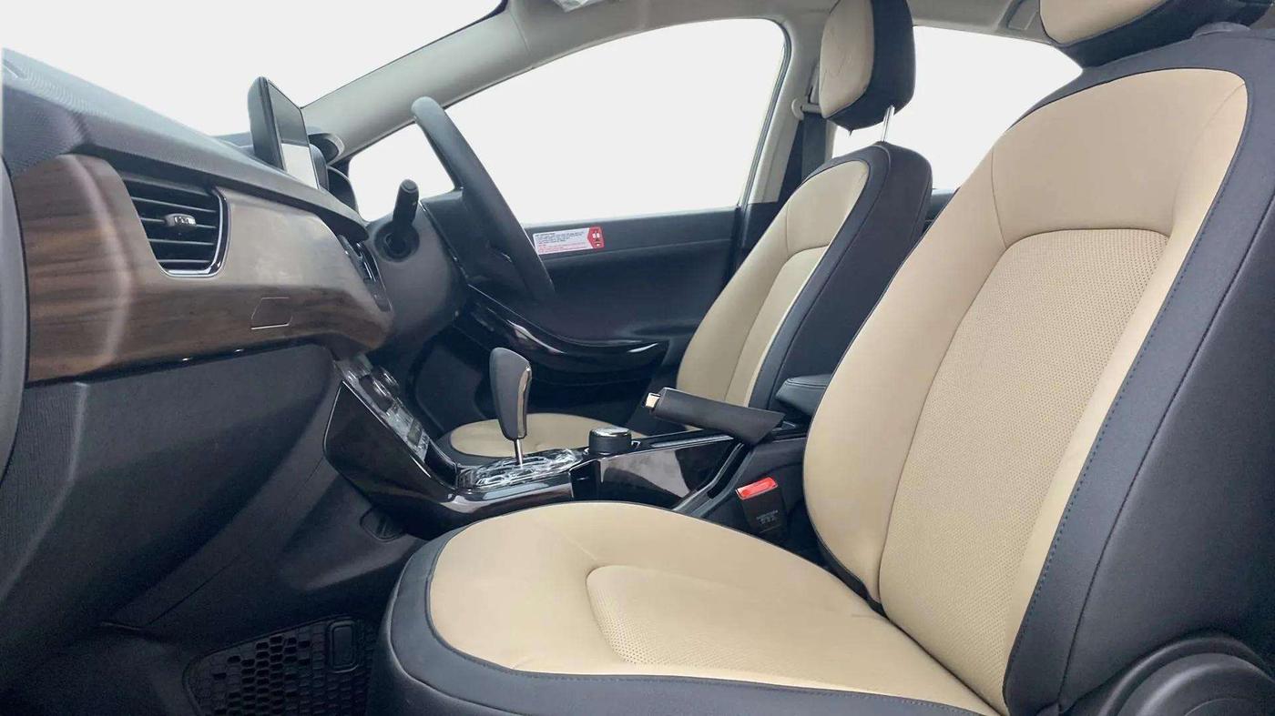 2022 Tata NEXON XZA PLUS KAZIRANGA PETROL, Petrol, Automatic, 6,107 km, Right Side Front Door Cabin