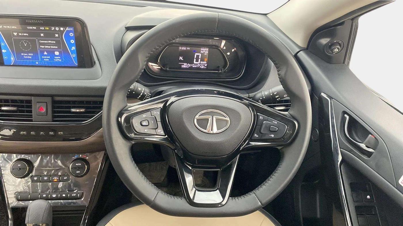 2022 Tata NEXON XZA PLUS KAZIRANGA PETROL, Petrol, Automatic, 6,107 km, Steering Wheel Close Up