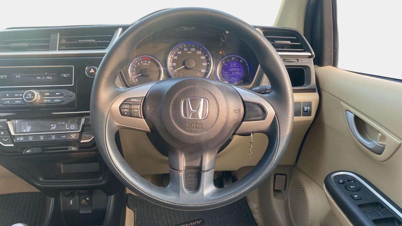 2016 Honda Amaze 1.2L I-VTEC SX, Petrol, Manual, 20,863 km, Steering Wheel Close Up