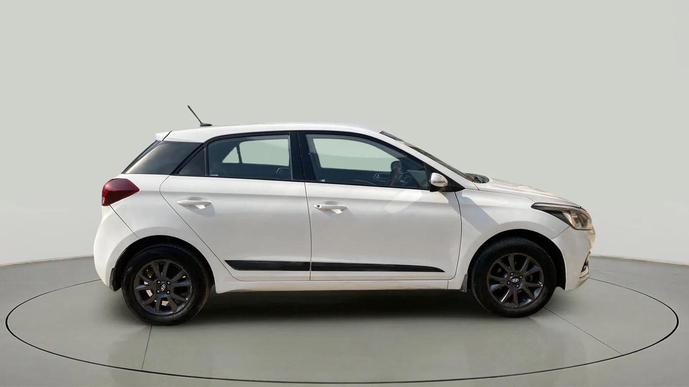 2019 Hyundai Elite i20 SPORTZ PLUS 1.2, Petrol, Manual, 59,146 km, Right Side