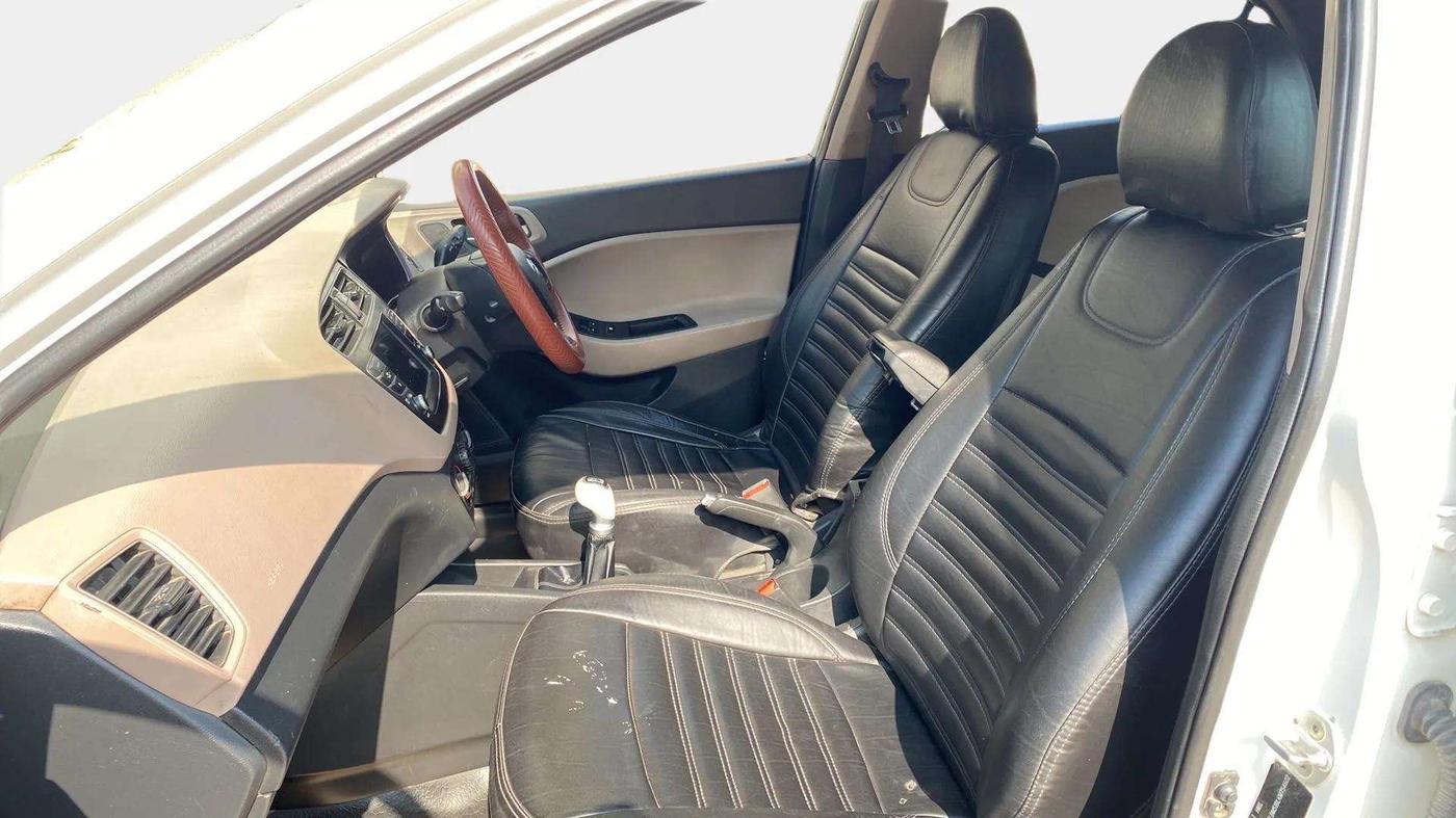 2019 Hyundai Elite i20 SPORTZ PLUS 1.2, Petrol, Manual, 59,146 km, Right Side Front Door Cabin