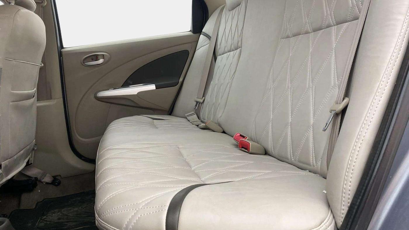 2013 Toyota Etios G, Petrol, Manual, 39,467 km, Right Side Rear Door Cabin