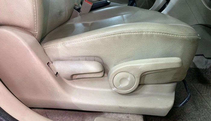 2018 Maruti Ciaz DELTA 1.5 SHVS MT PETROL, Petrol, Manual, 64,117 km, Driver Side Adjustment Panel