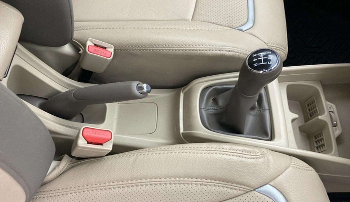 2022 Maruti Ertiga ZXI+ SHVS, Petrol, Manual, 7,567 km, Gear Lever