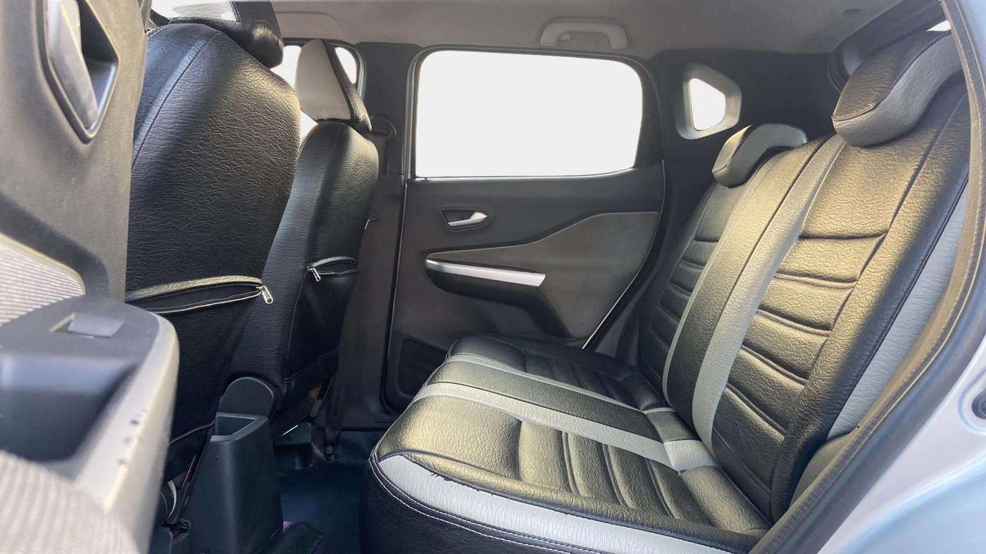 2021 Nissan MAGNITE XL, Petrol, Manual, 29,720 km, Right Side Rear Door Cabin