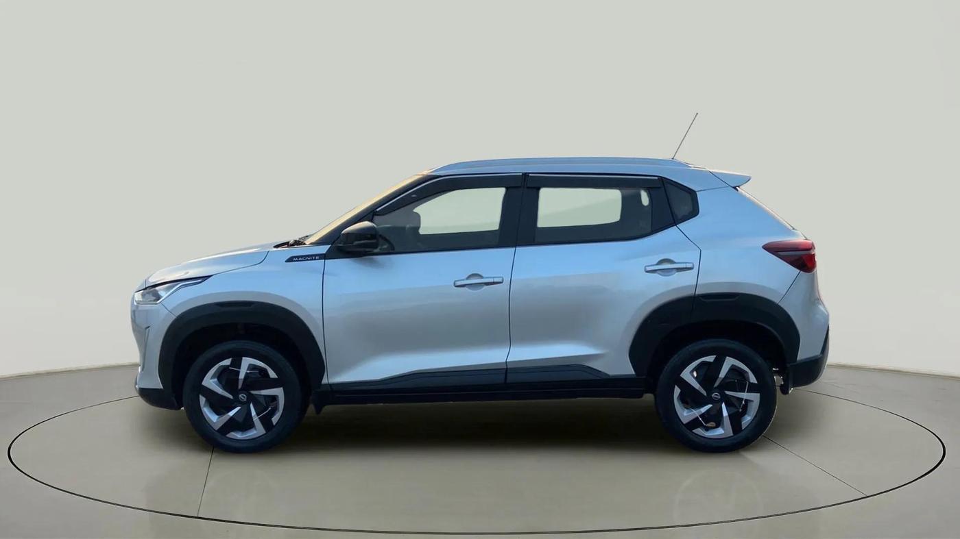 2021 Nissan MAGNITE XL, Petrol, Manual, 29,720 km, Left Side