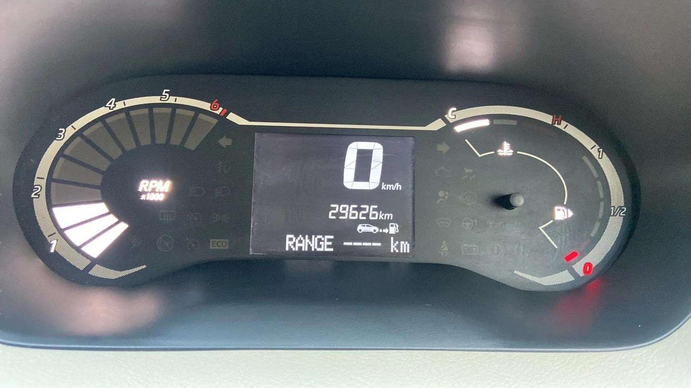 2021 Nissan MAGNITE XL, Petrol, Manual, 29,720 km, Odometer Image