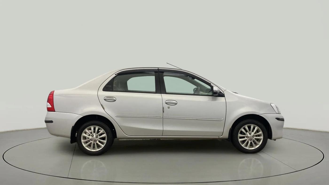 2015 Toyota Etios VX, Petrol, Manual, 4,703 km, Right Side View