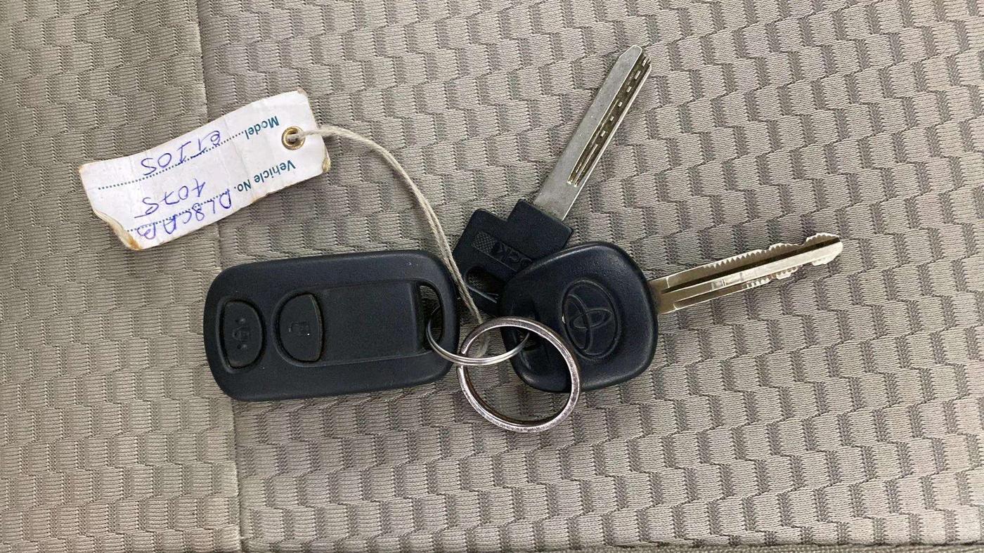 2015 Toyota Etios VX, Petrol, Manual, 4,703 km, Key Close Up