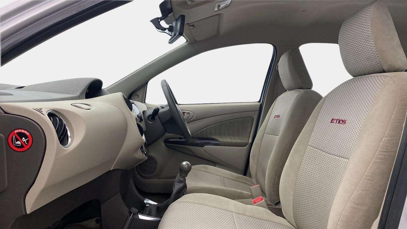2015 Toyota Etios VX, Petrol, Manual, 4,703 km, Right Side Front Door Cabin