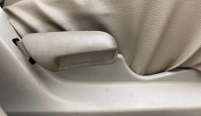 2015 Maruti Celerio VXI, Petrol, Manual, 46,656 km, Driver Side Adjustment Panel