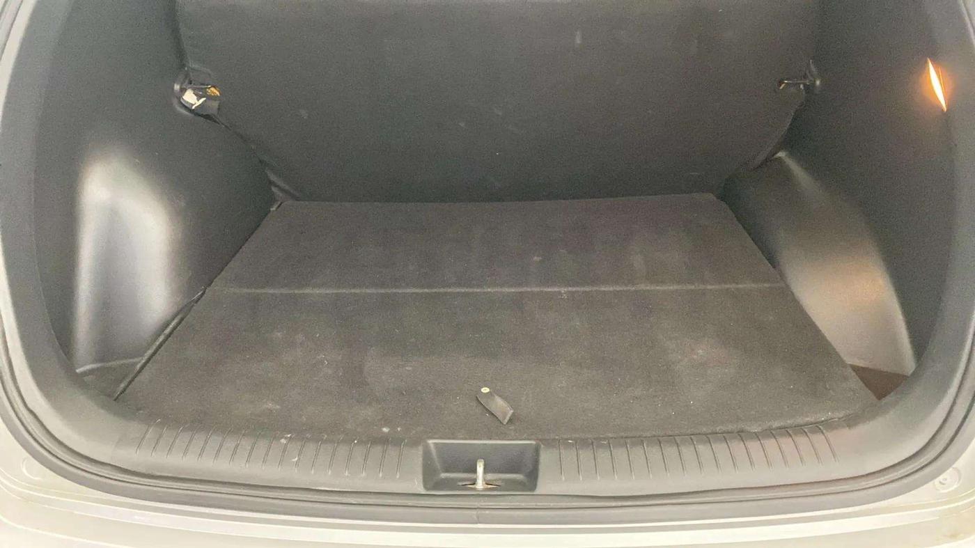 2017 Hyundai Creta E PLUS 1.6 PETROL, Petrol, Manual, 59,695 km, Boot Inside
