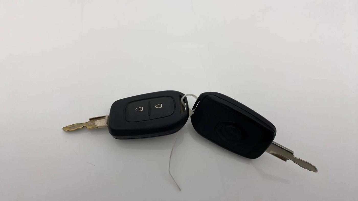 2022 Renault Kwid RXT 1.0 AMT (O), Petrol, Automatic, 18,804 km, Key Close Up