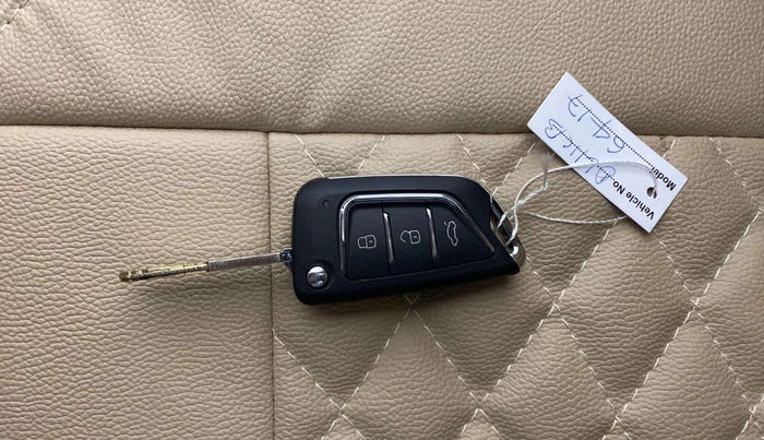 2019 Honda Amaze 1.2L I-VTEC S, Petrol, Manual, 75,708 km, Key Close Up