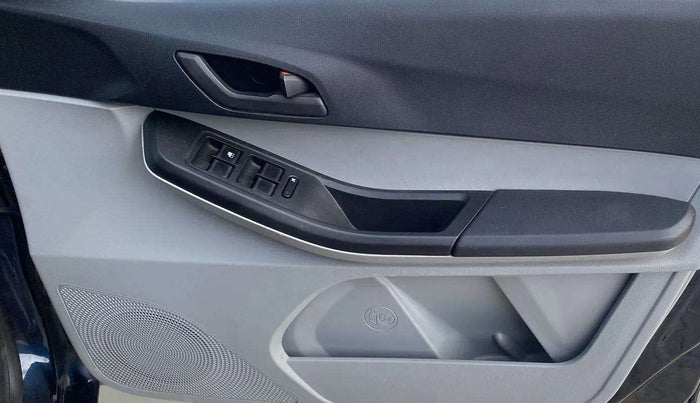 2021 Tata Tiago XT (O) PETROL, Petrol, Manual, 24,382 km, Driver Side Door Panels Control