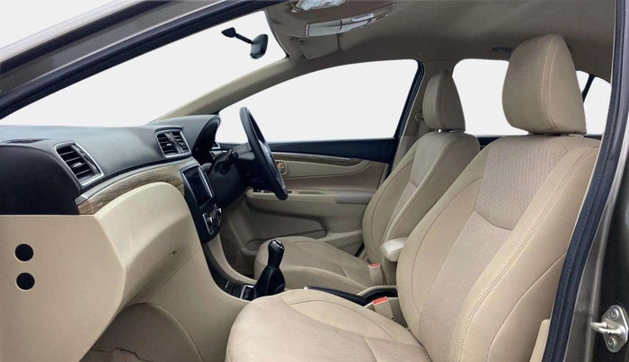 2021 Maruti Ciaz ZETA 1.5 SHVS MT PETROL, Petrol, Manual, 33,992 km, Right Side Front Door Cabin